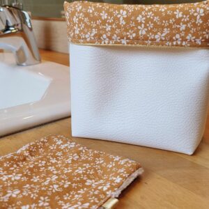 lingettes écologiques panière salle de bain