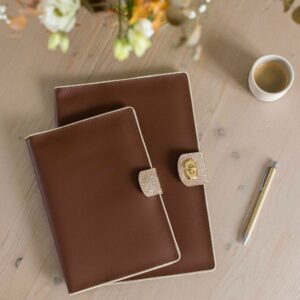 housse tablette ipad cuir végan marron chocolat femme