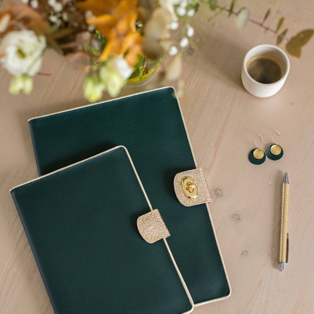 housse tablette ipad vert femme doré cuir végan