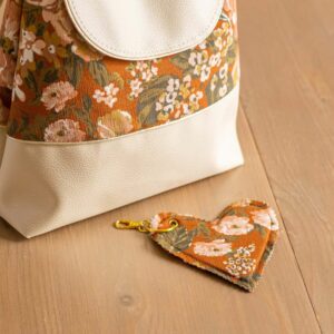 Porte clés tissu fleurs Terracotta