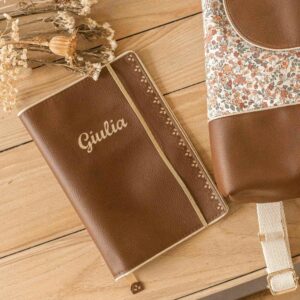 cadeau naissance carnet santé chic marron chocolat