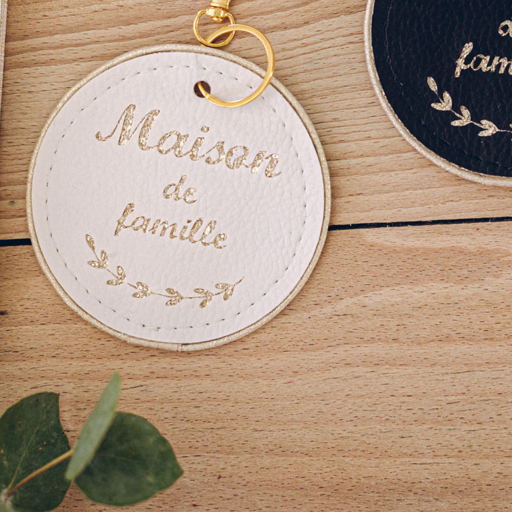 porte clé cuir femme élégant chic doré beige